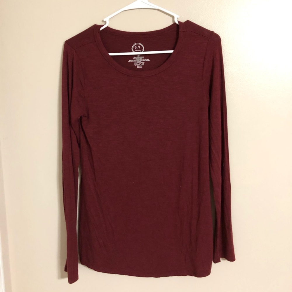 Maurice's Long sleeve red shirt